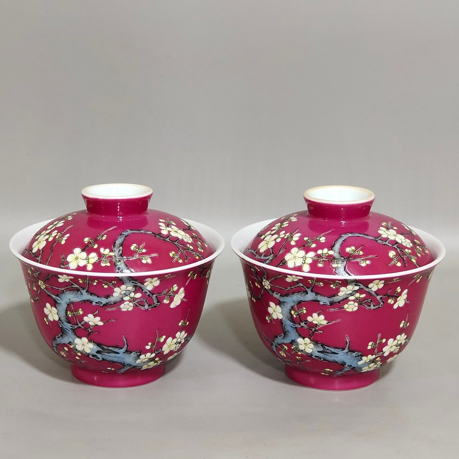 Qing Dynasty Yongzheng rouge plum blossom bowl