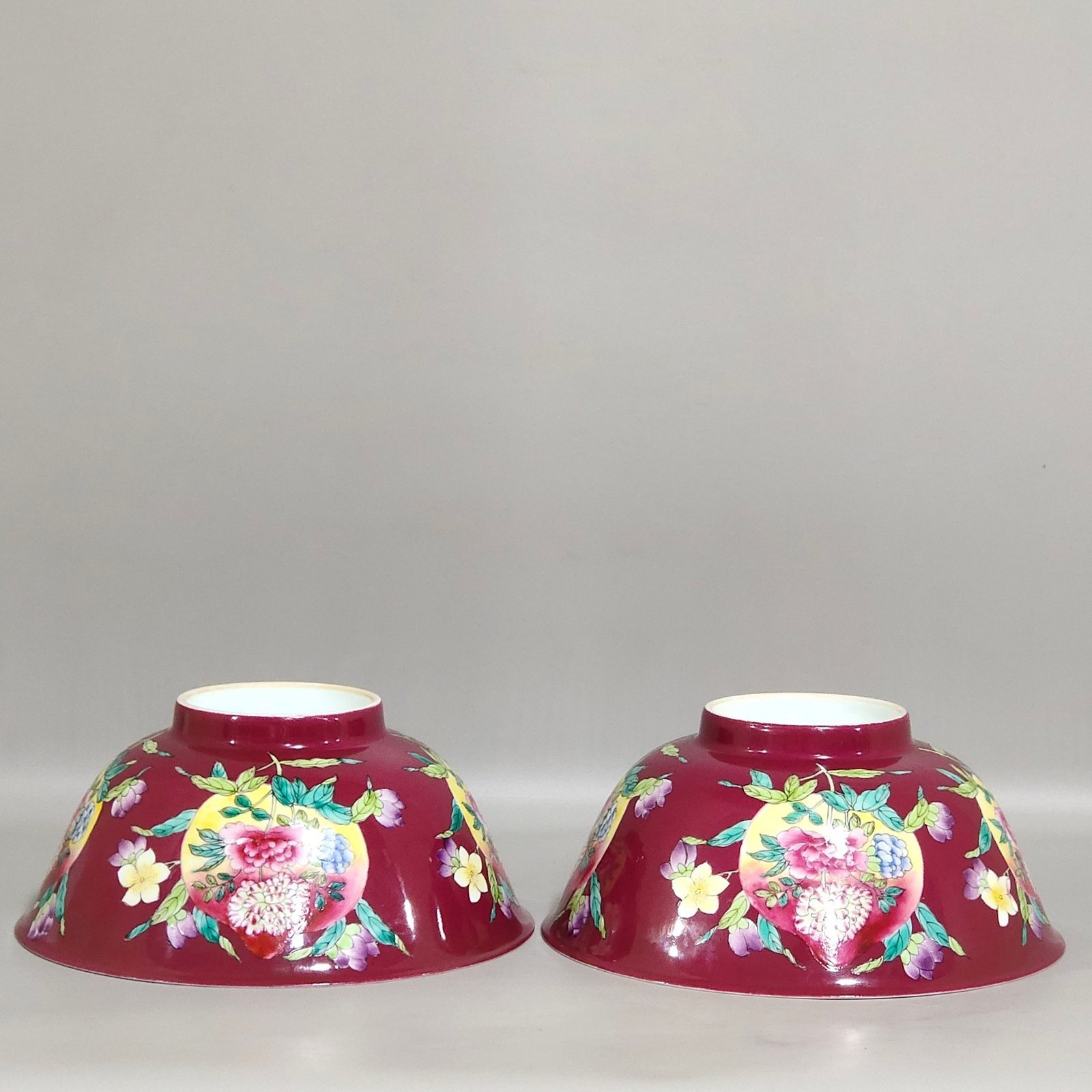 Qing Dynasty Yongzheng rouge flower peach bowl