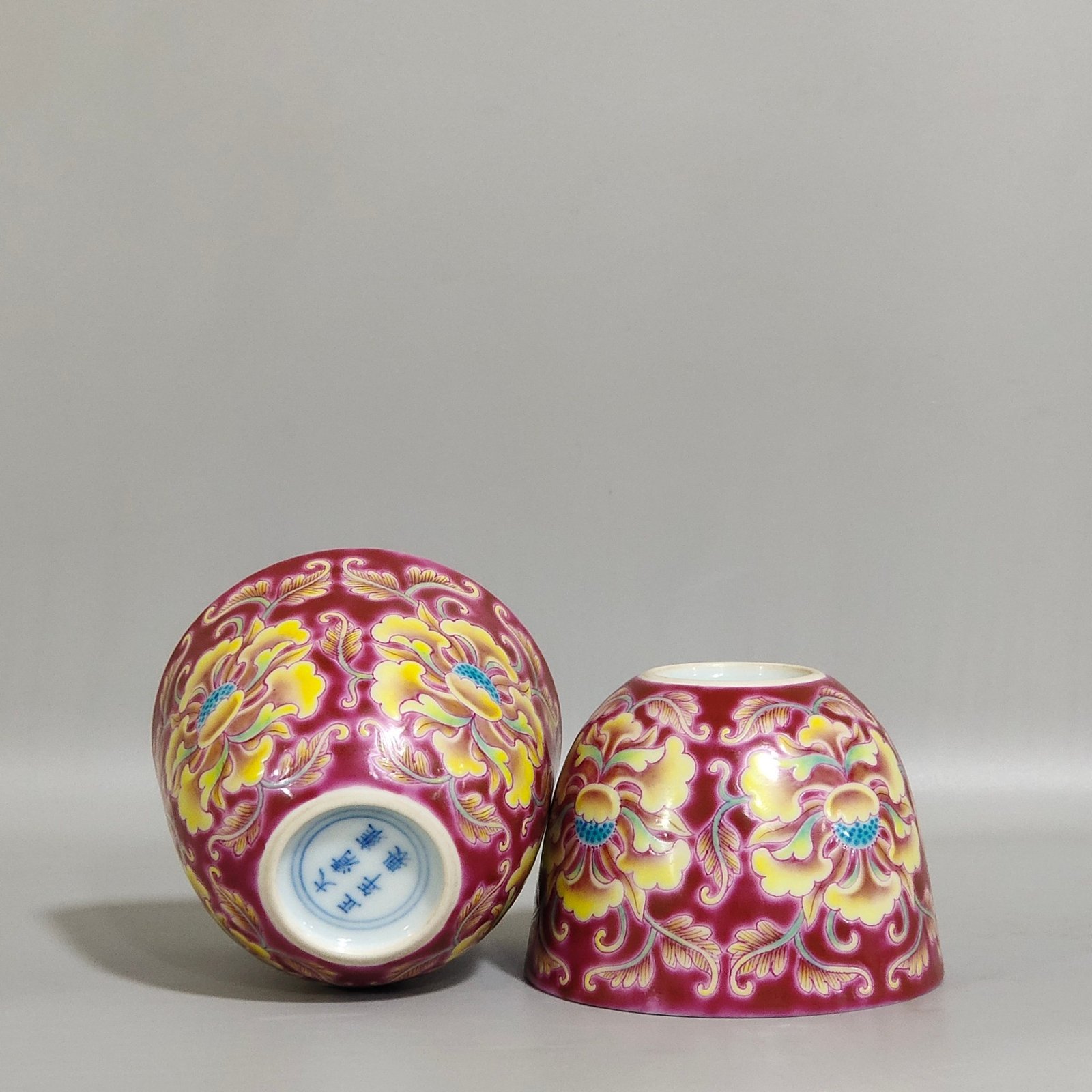 Qing Dynasty Yongzheng rouge flower cup