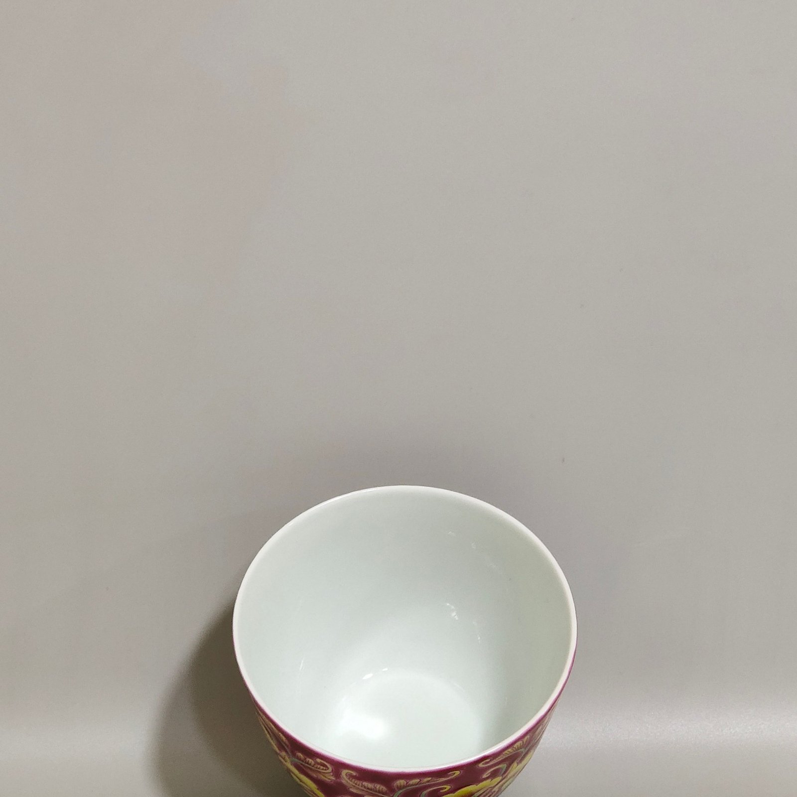 Qing Dynasty Yongzheng rouge flower cup