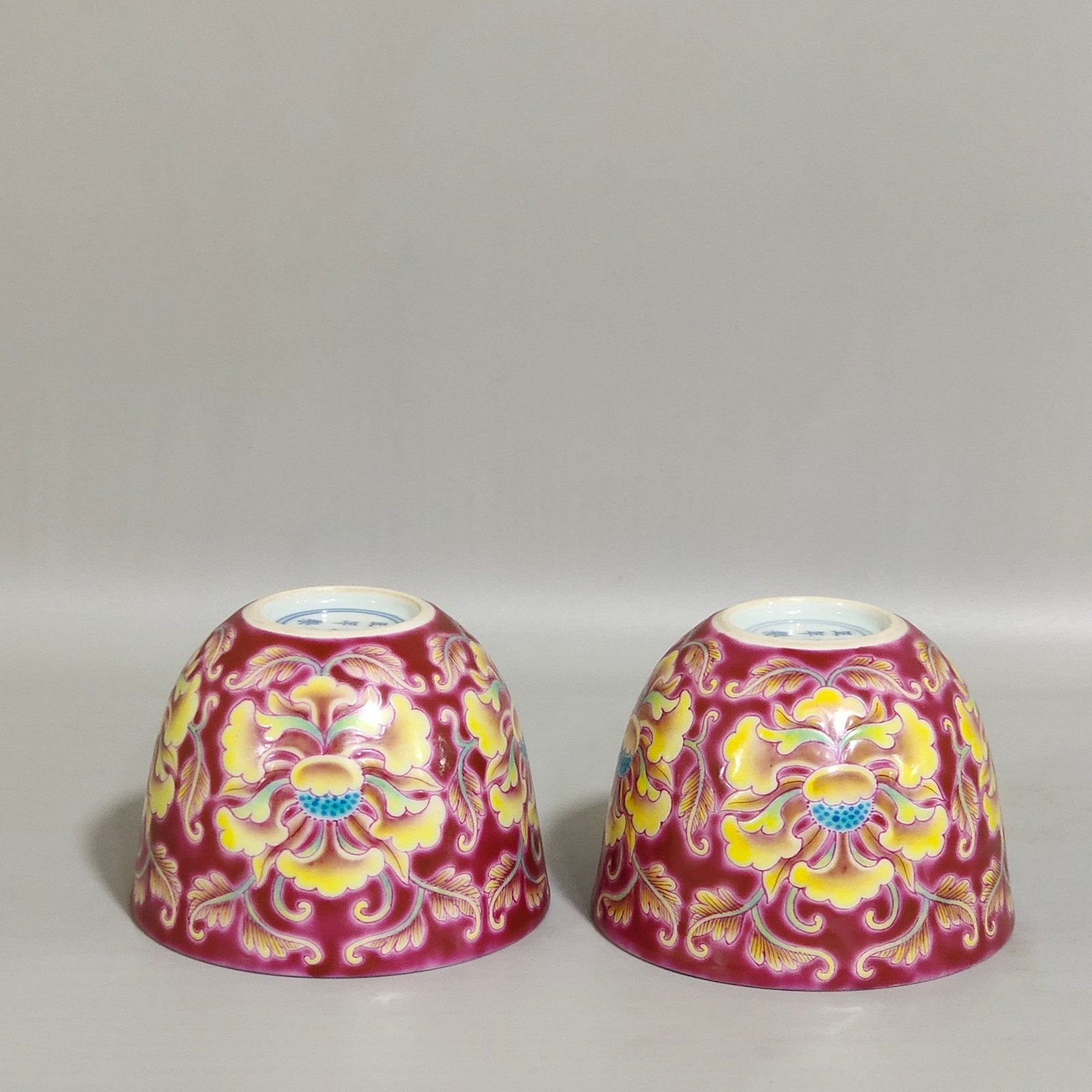 Qing Dynasty Yongzheng rouge flower cup