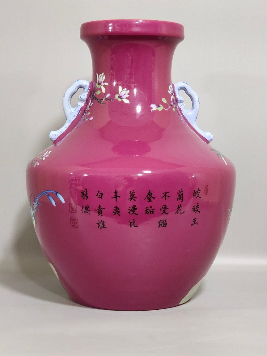 Qing Dynasty Yongzheng rouge red flower and bird double eared statue