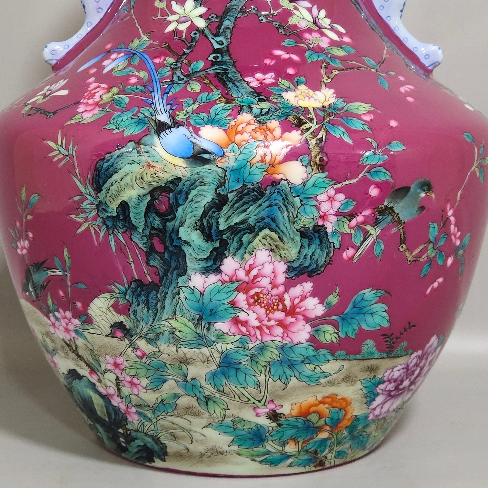 Qing Dynasty Yongzheng rouge red flower and bird double eared statue
