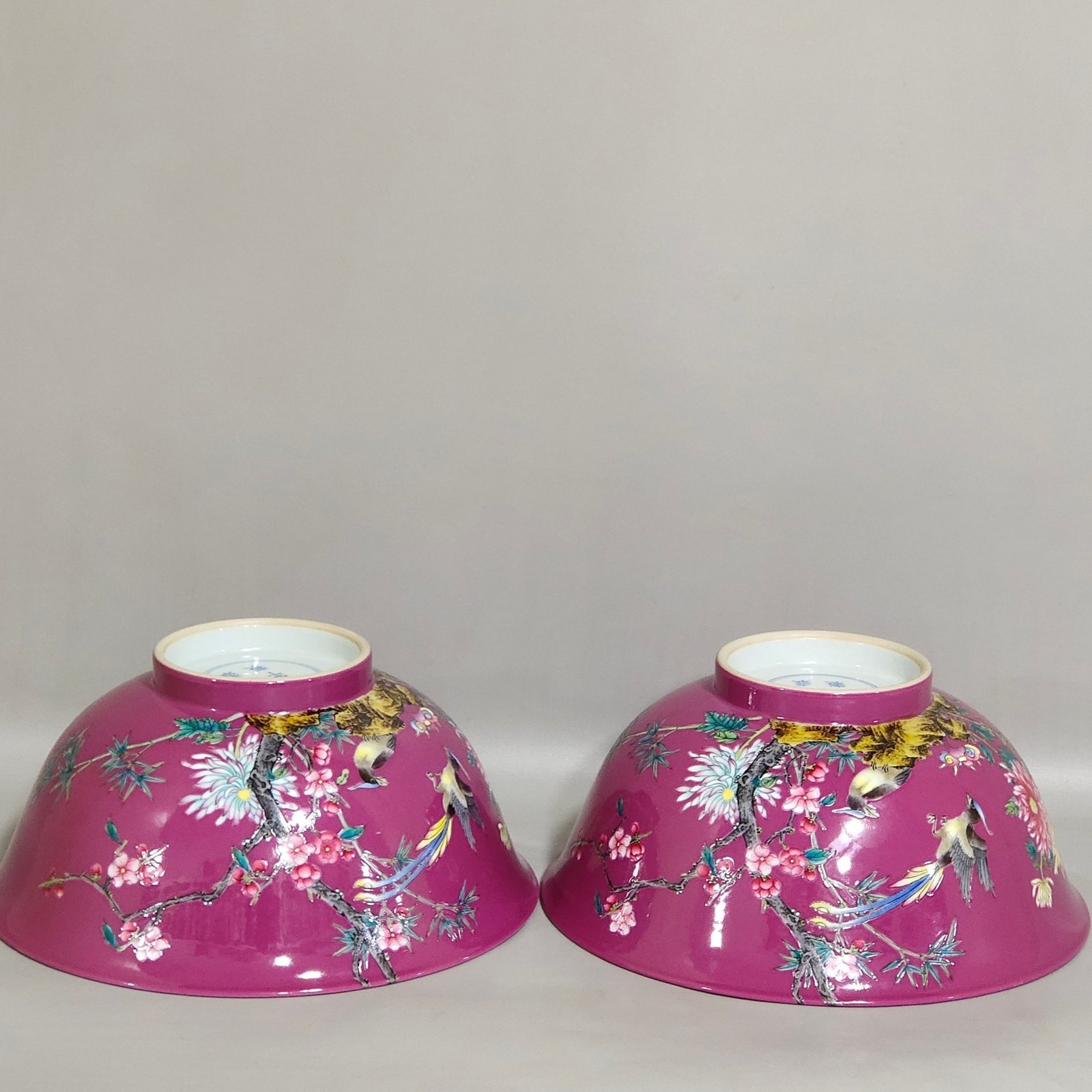 Qing Dynasty Yongzheng rouge red flower and bird poems on the branch bowl
