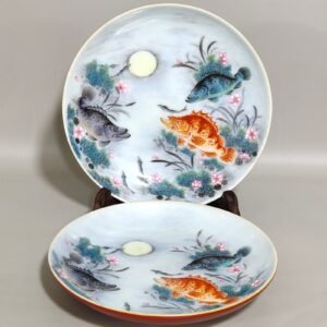 Qing Dynasty Yongzheng rouge red fish and algae pattern dish