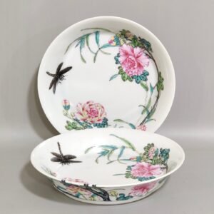 Qing Dynasty Yongzheng Hibiscus wall plate from the Yongzheng period of the