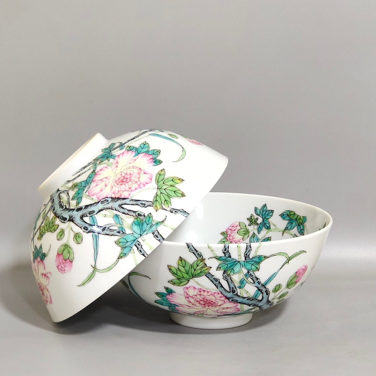 Qing Dynasty Yongzheng Hibiscus flower wall bowl