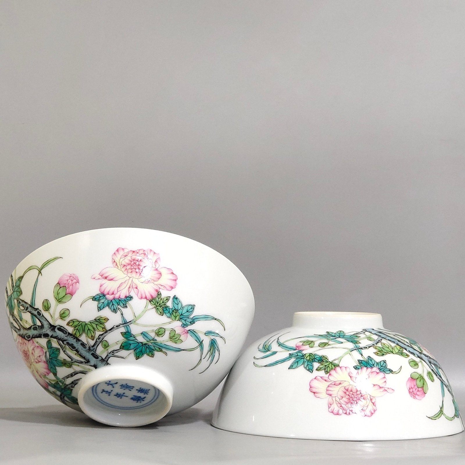 Qing Dynasty Yongzheng Hibiscus flower wall bowl