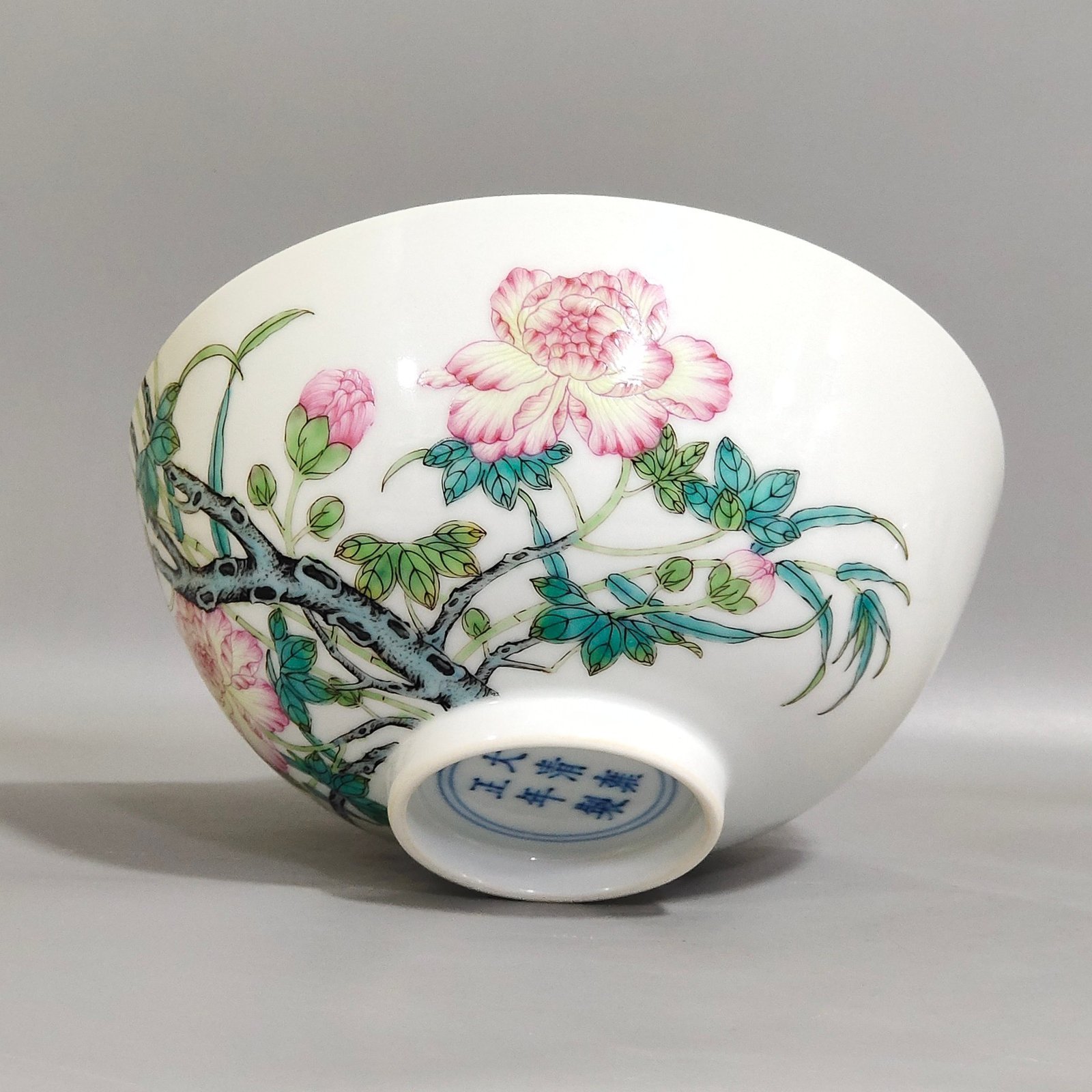 Qing Dynasty Yongzheng Hibiscus flower wall bowl