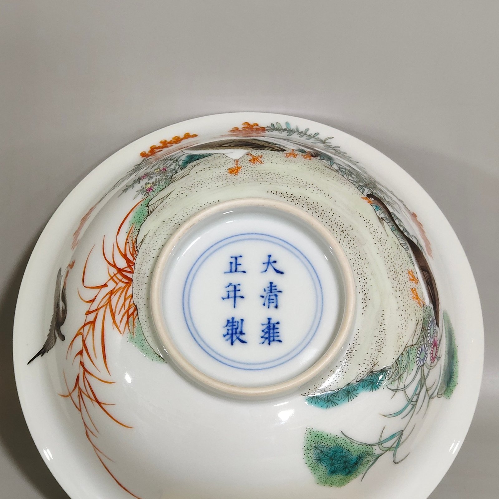 Qing Dynasty Yongzheng A peach bowl with a peach bowl