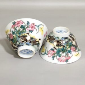 Qing Dynasty Yongzheng reed and wild goose picture and poem folded cup