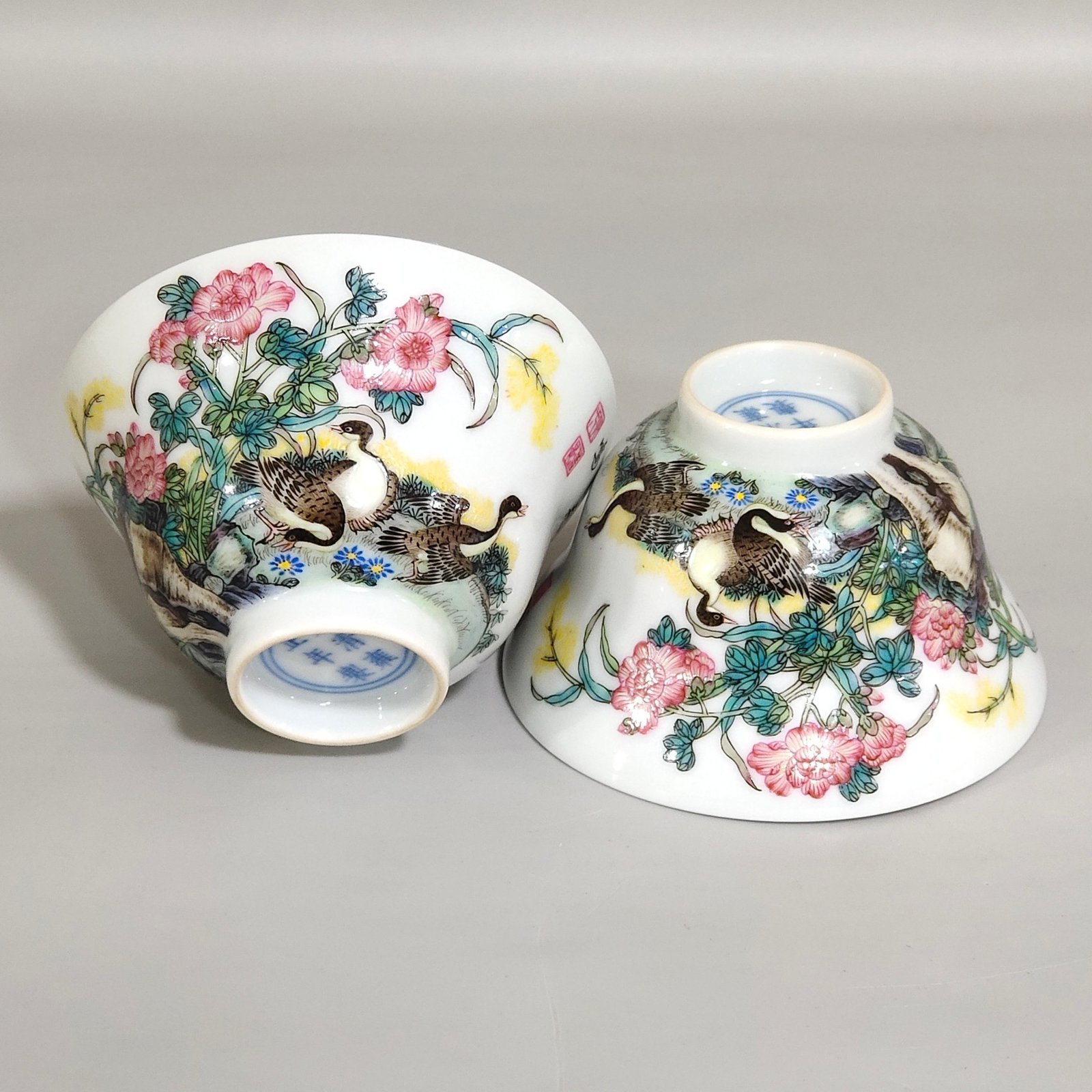Qing Dynasty Yongzheng reed and wild goose picture and poem folded cup