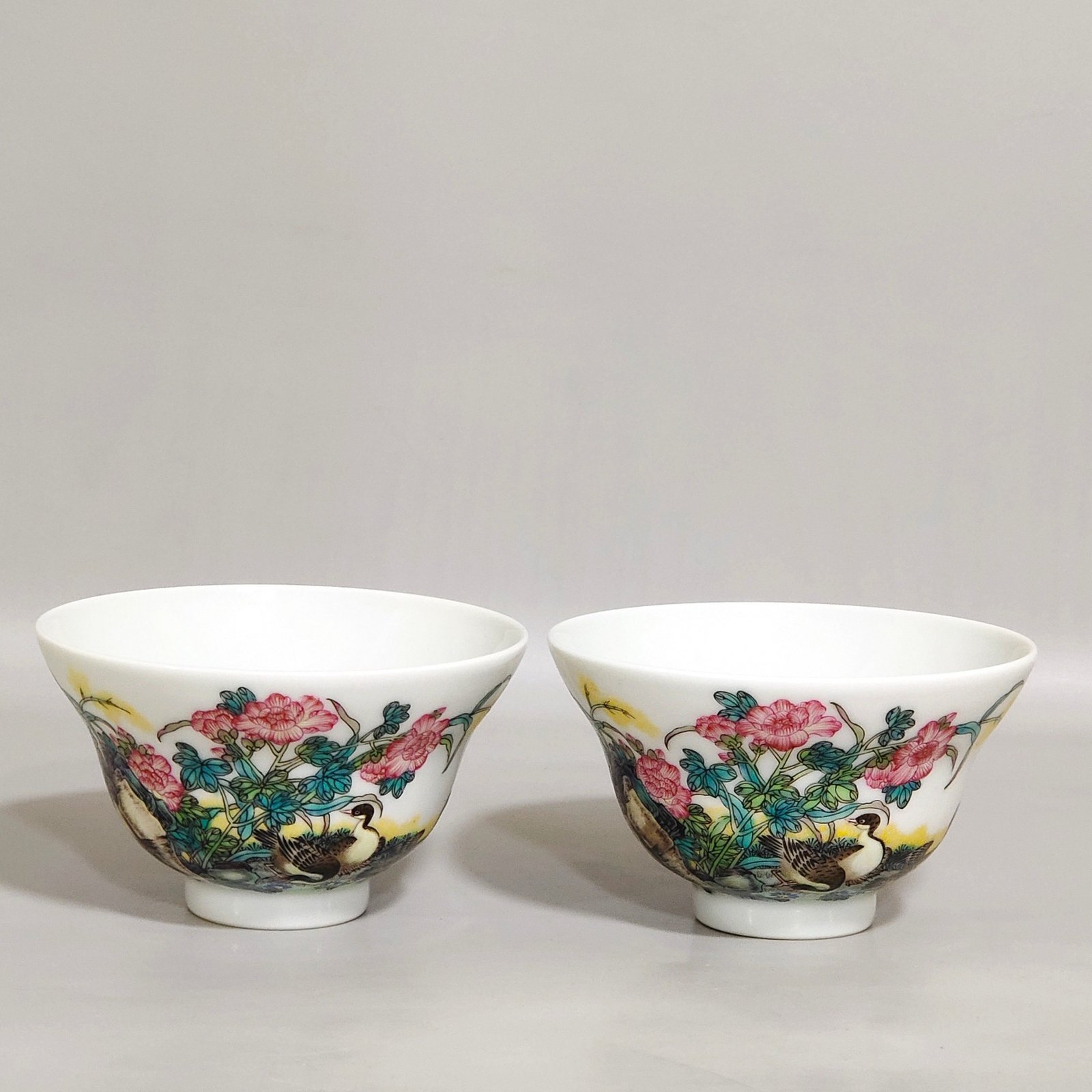 Qing Dynasty Yongzheng reed and wild goose picture and poem folded cup