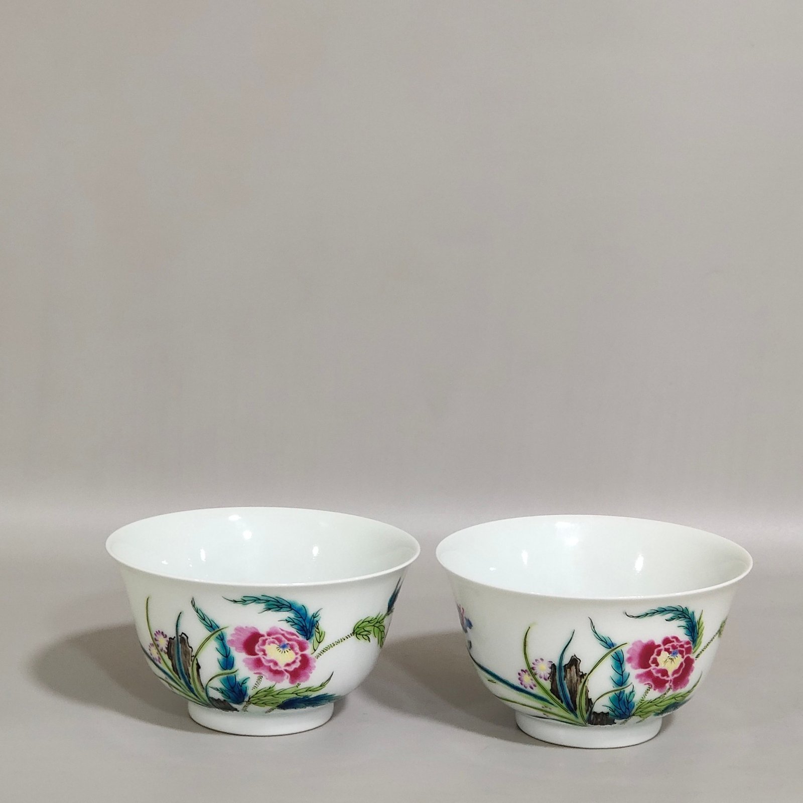 Qing Dynasty Yongzheng Famille Rose Porcelain cup