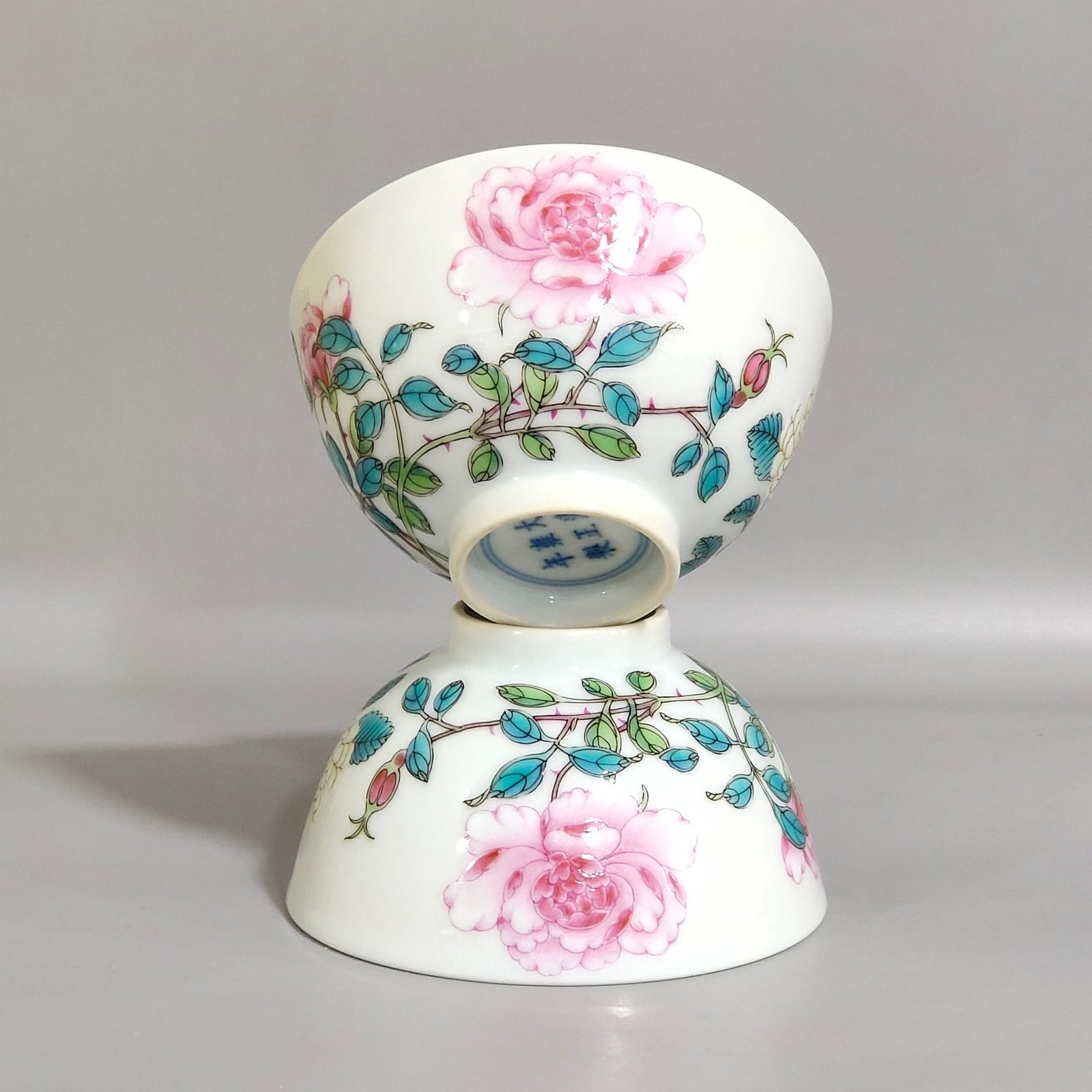 Qing Dynasty Yongzheng Famille Rose Porcelain cup