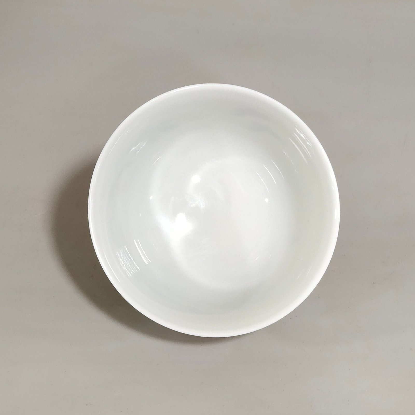 Qing Dynasty Yongzheng flower and butterfly cup