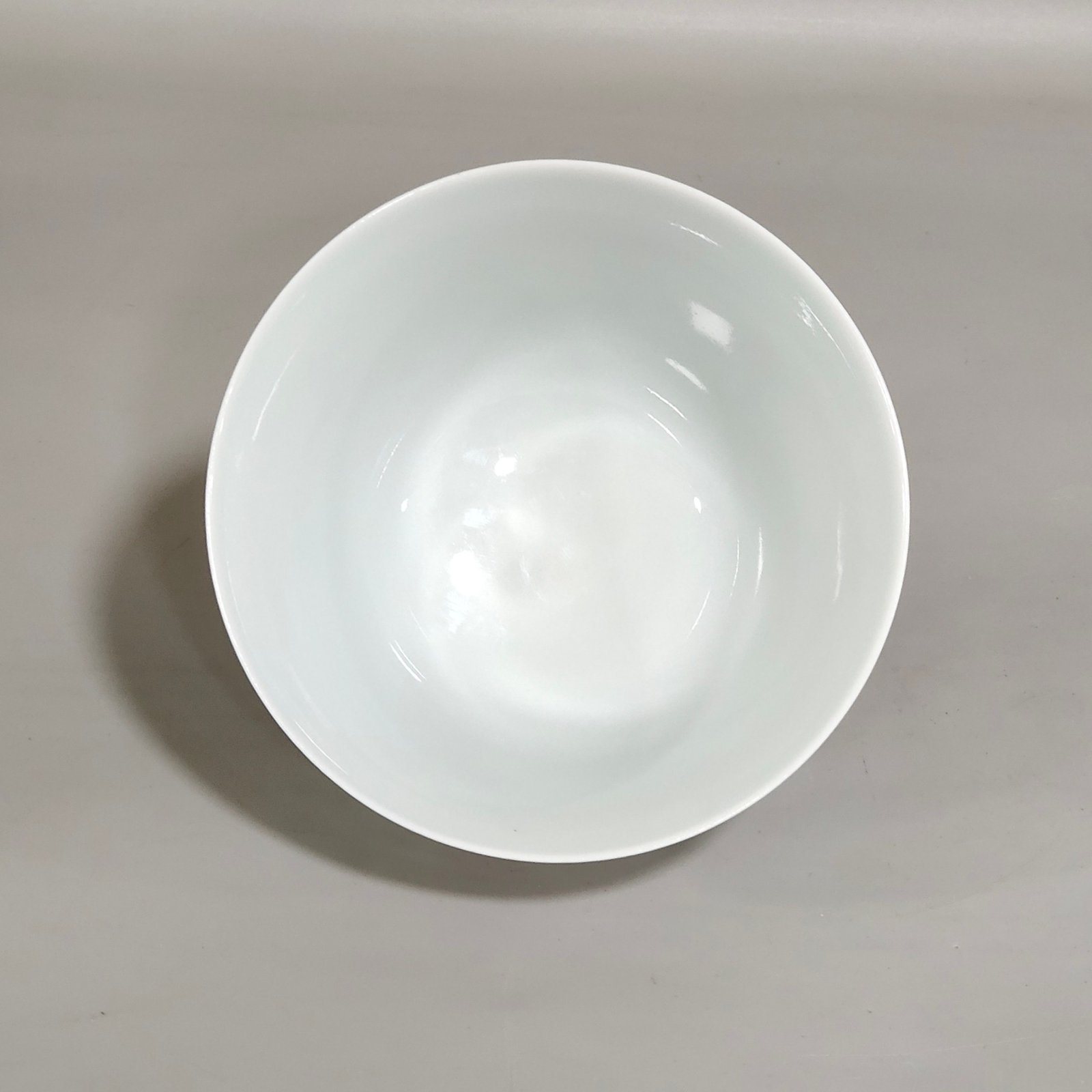 Qing Dynasty Yongzheng flower and butterfly cup