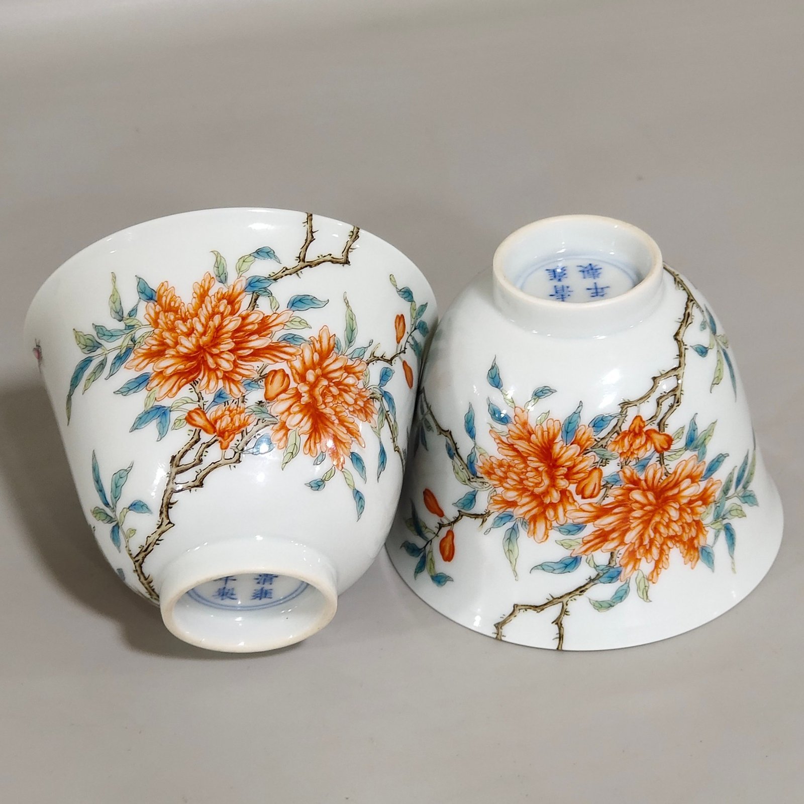 Qing Dynasty Yongzheng flower wall cup