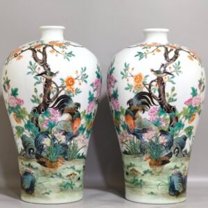 Qing Dynasty Yongzheng Flower and Bird Great Fortune Plum Vase