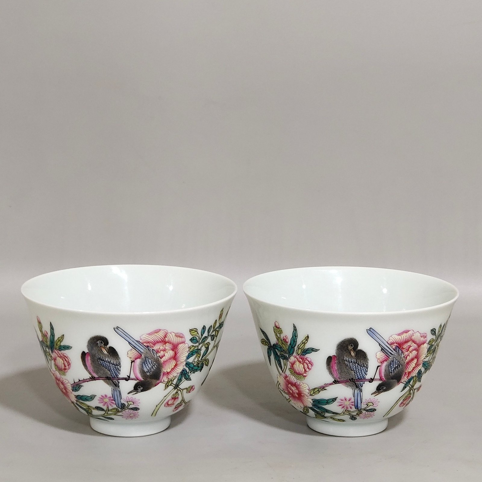 Qing Dynasty Yongzheng Famille Rose Porcelain cup
