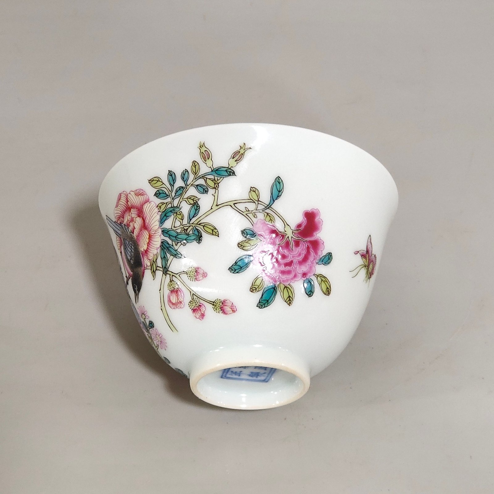 Qing Dynasty Yongzheng Famille Rose Porcelain cup