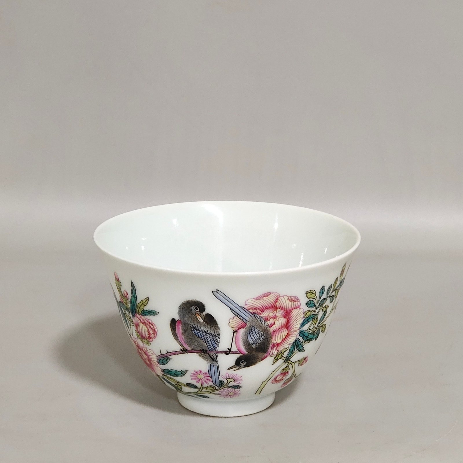 Qing Dynasty Yongzheng Famille Rose Porcelain cup