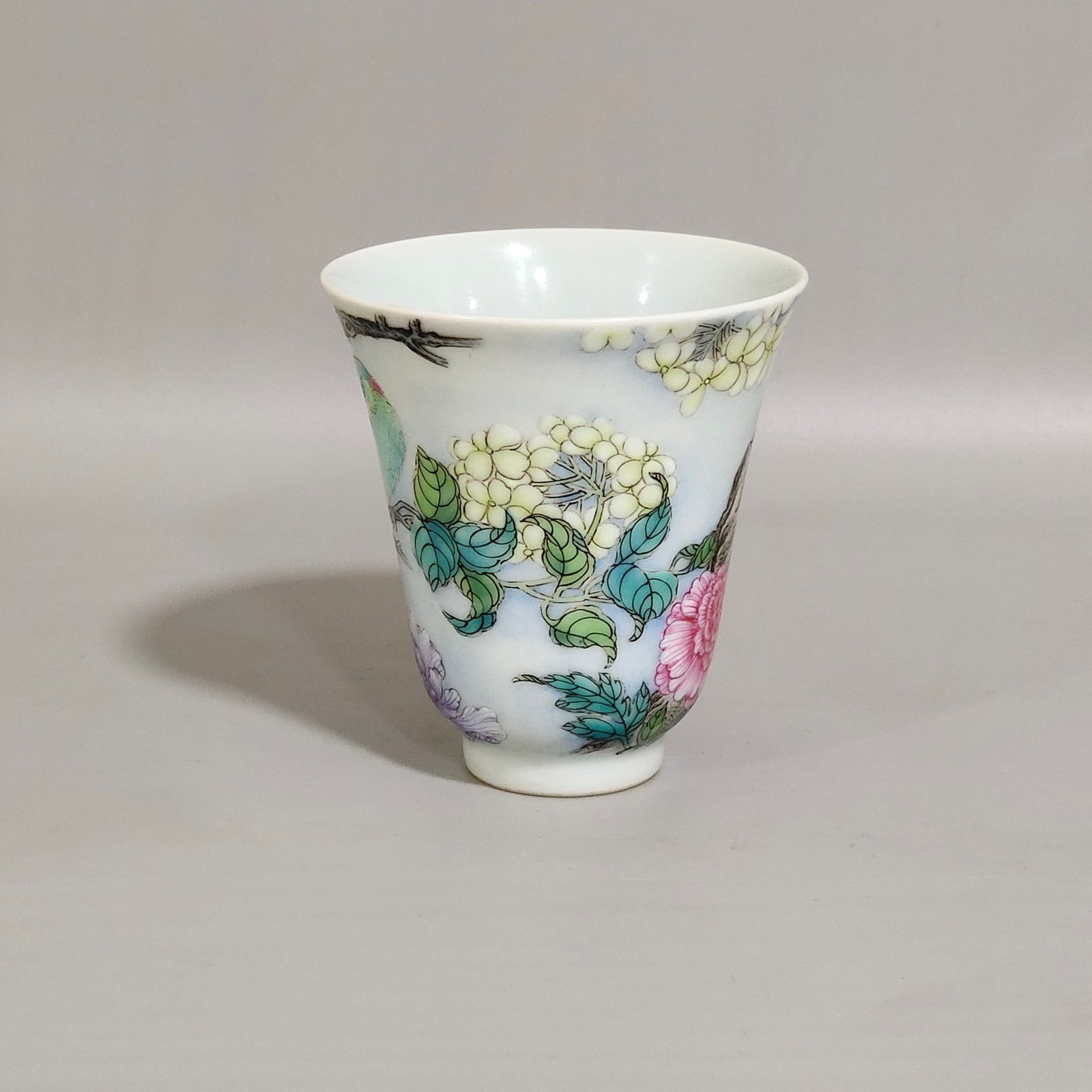 Qing Dynasty Yongzheng Famille Rose Porcelain cup