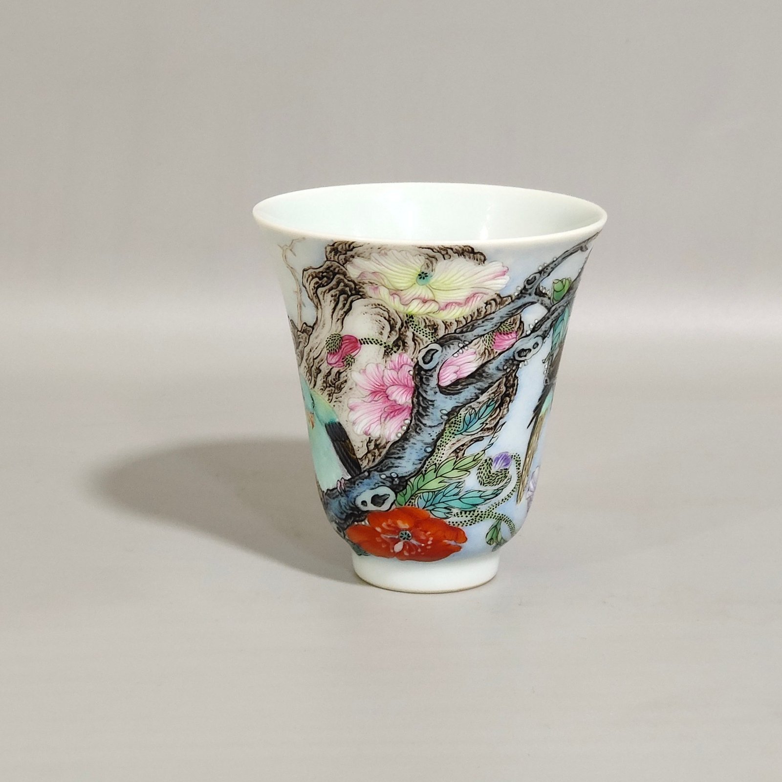 Qing Dynasty Yongzheng Famille Rose Porcelain cup