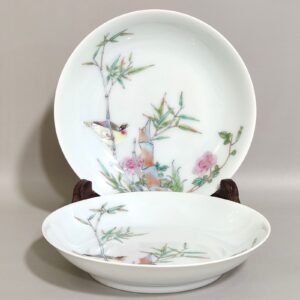 Qing Dynasty Yongzheng flower and bird dish