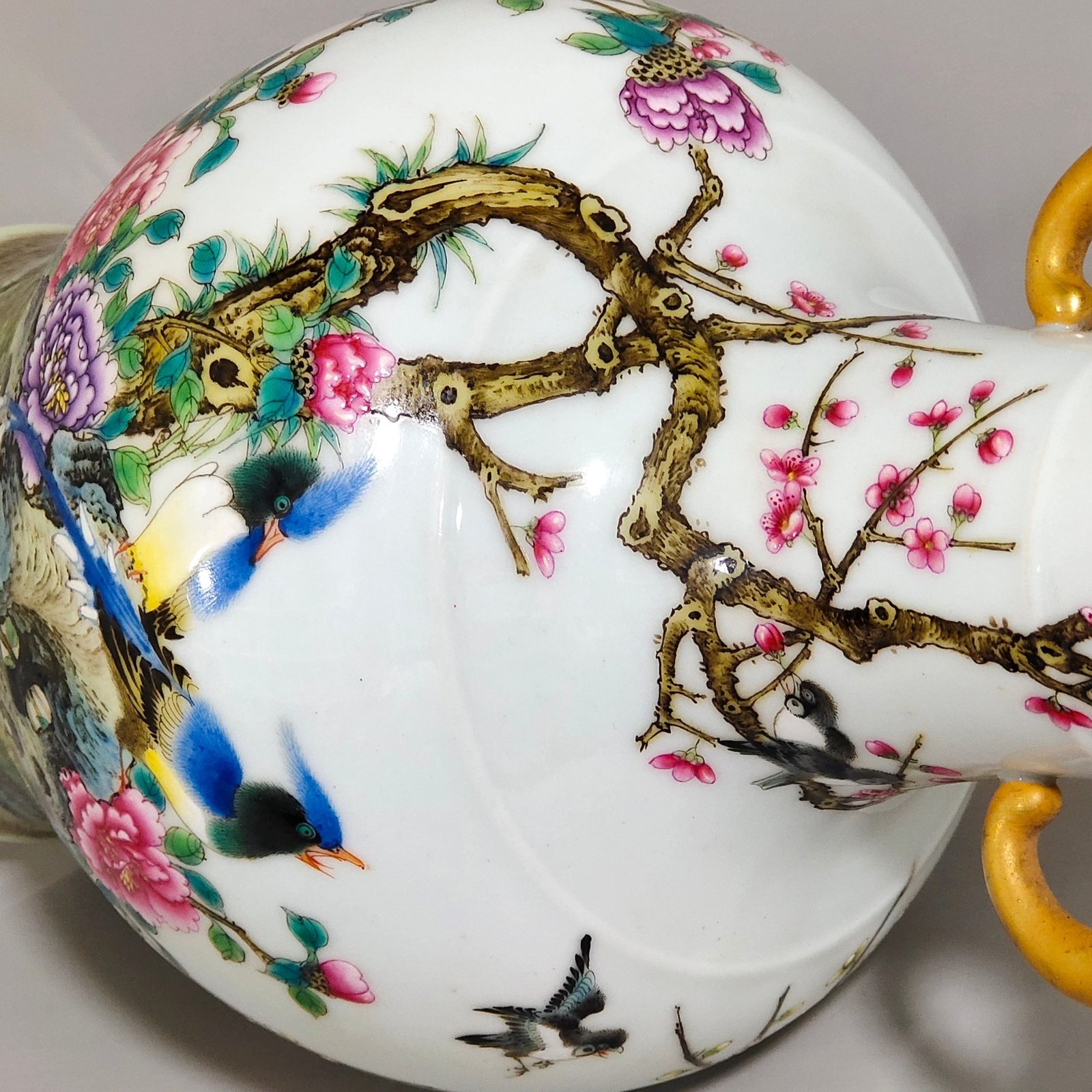 Qing Dynasty Yongzheng flower bird elephant and poem vase