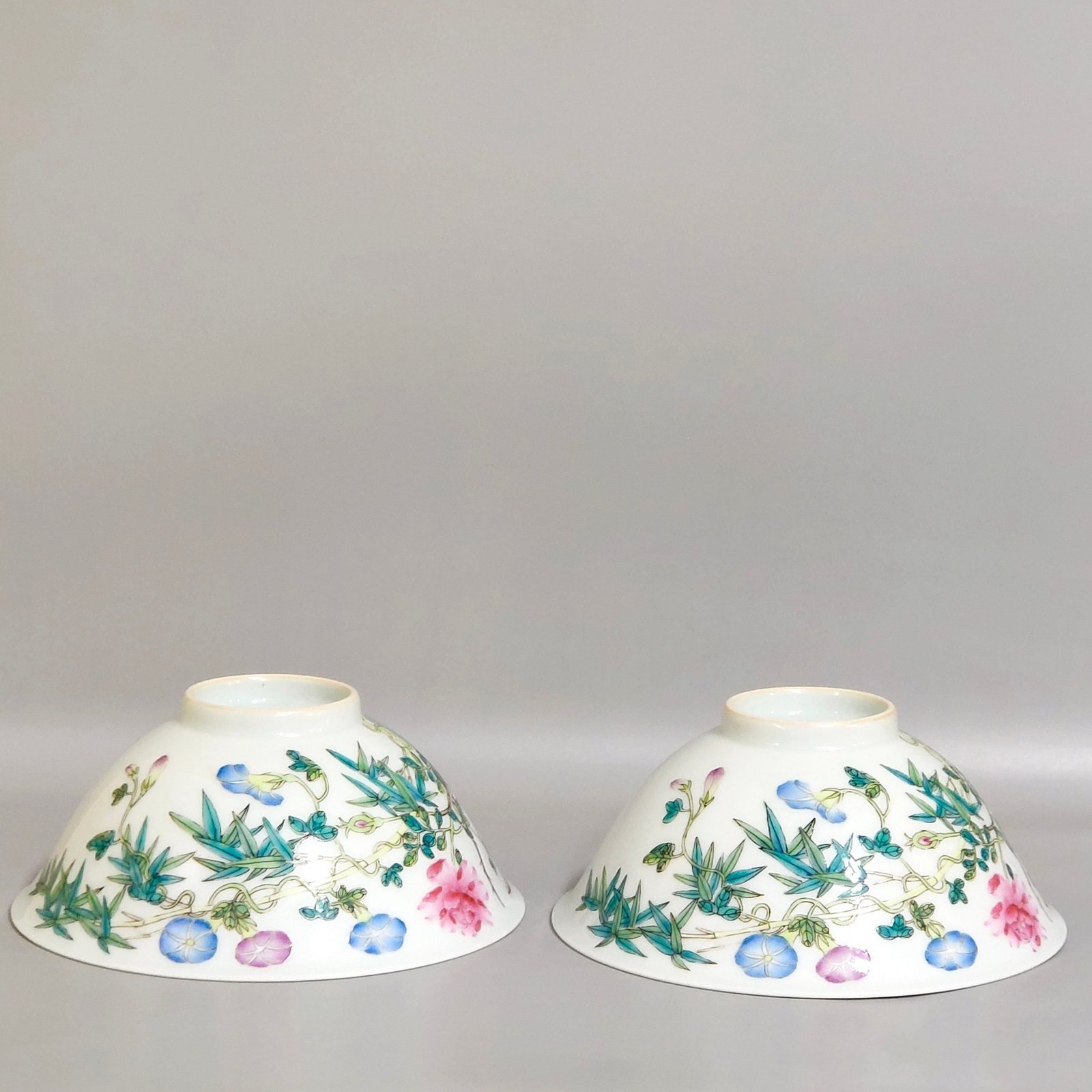 Qing Dynasty Yongzheng flower and bird wall bamboo hat bowl