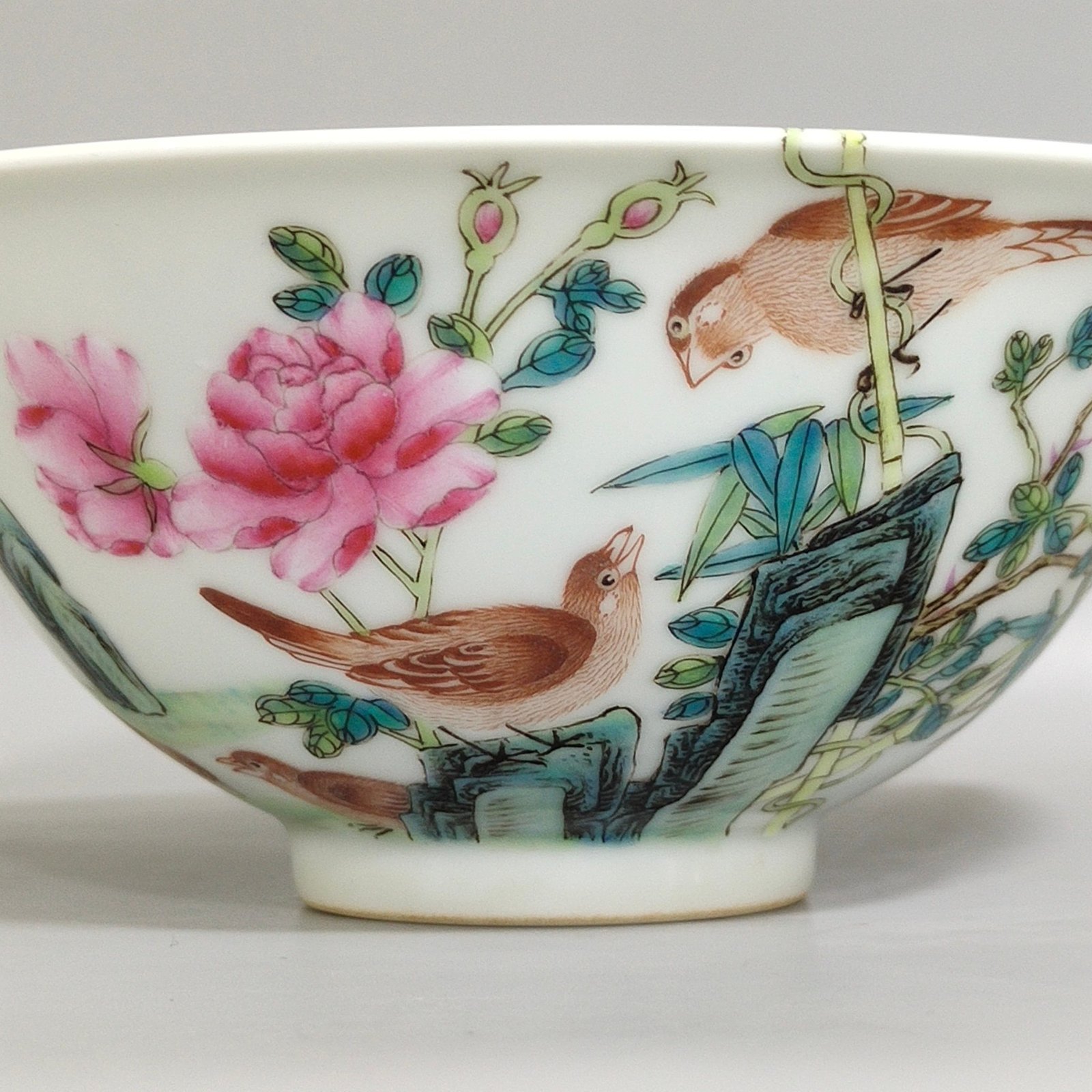 Qing Dynasty Yongzheng flower and bird wall bamboo hat bowl