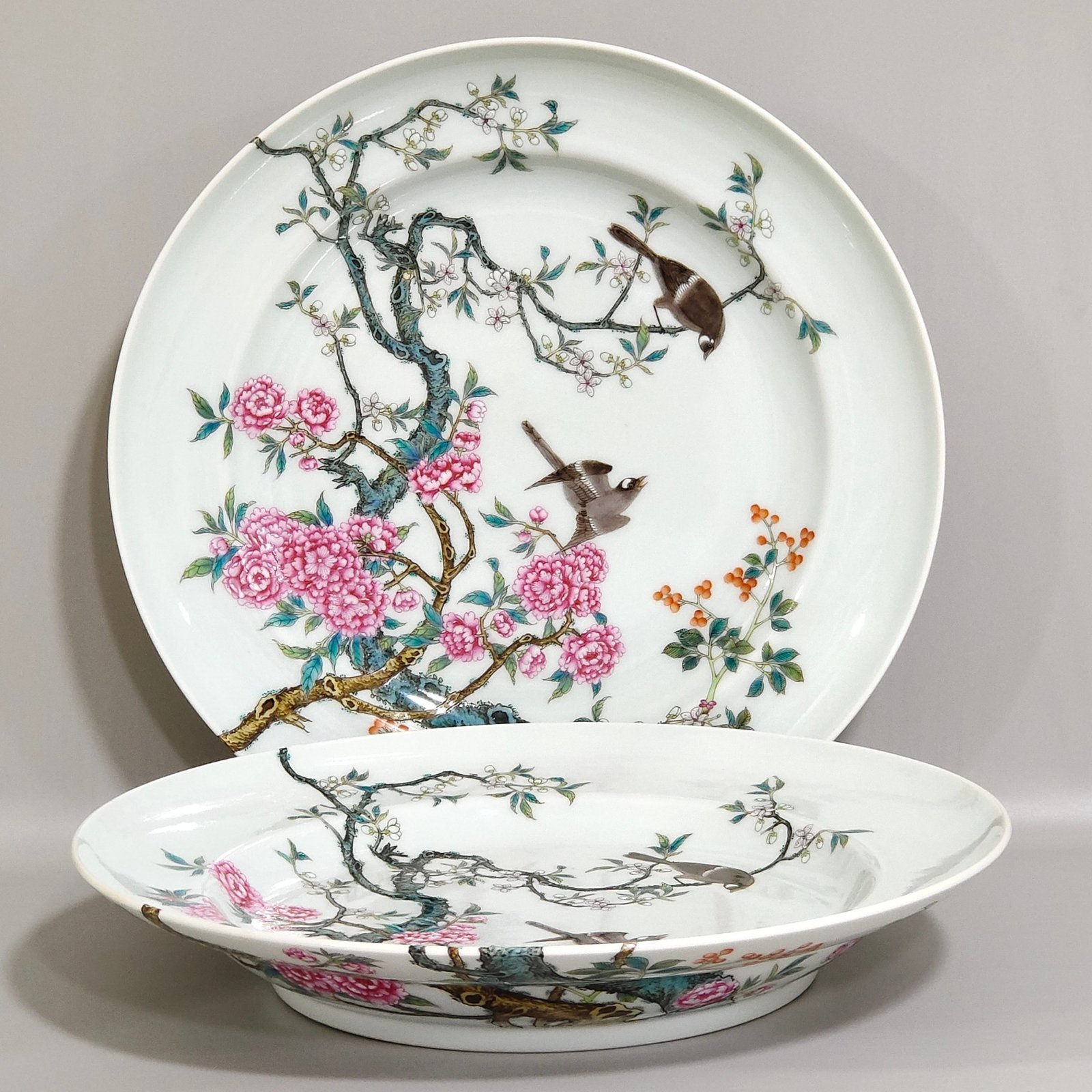 Qing Dynasty Yongzheng flower and bird wall plate