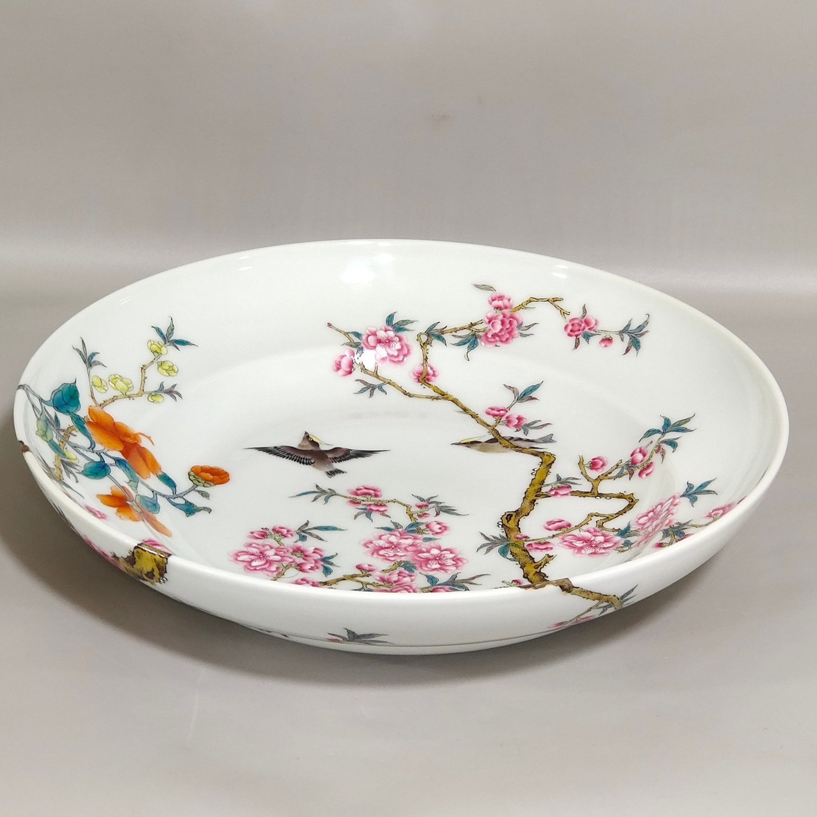 Qing Dynasty Yongzheng flower and bird wall plate