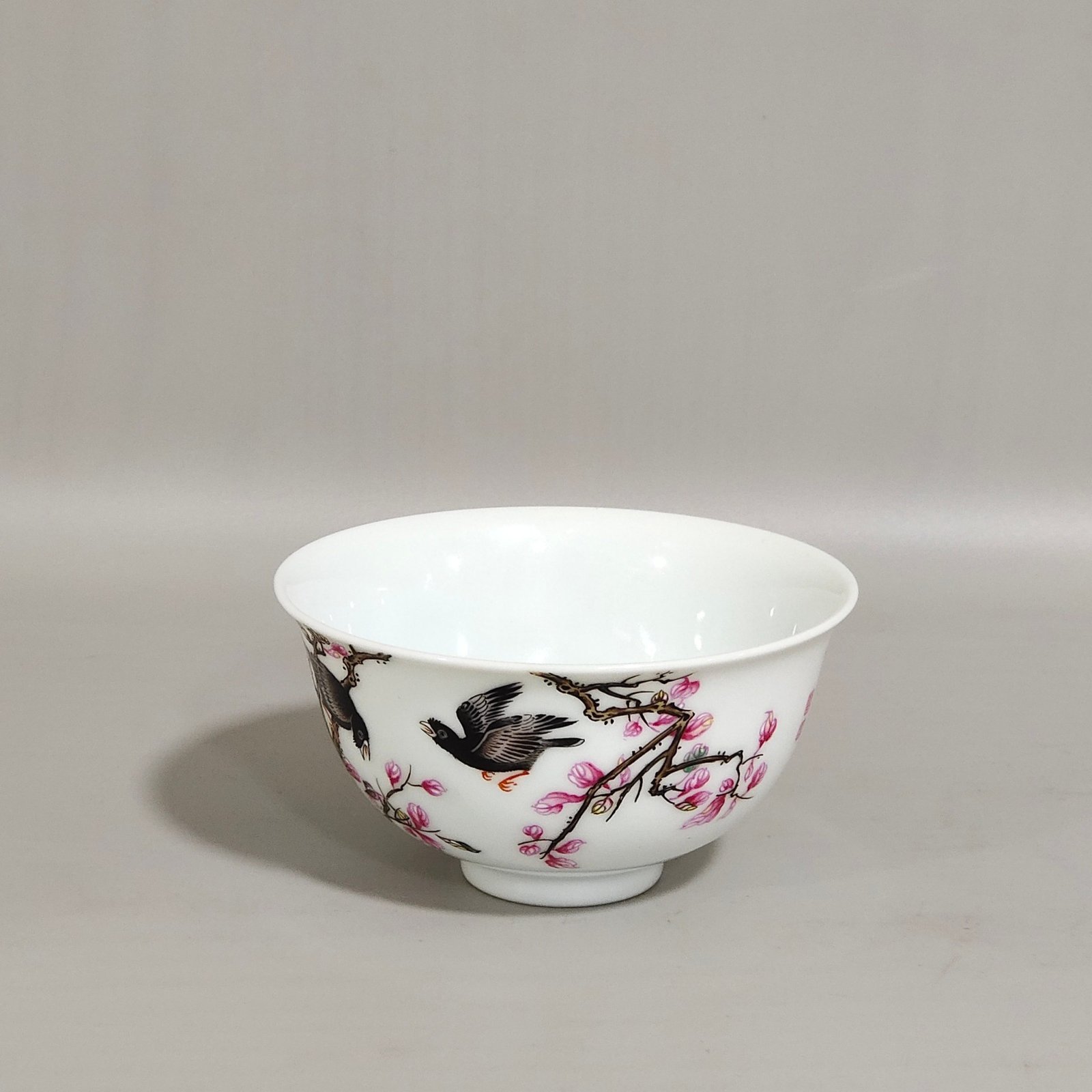 Qing Dynasty Yongzheng flower and bird poetry cup