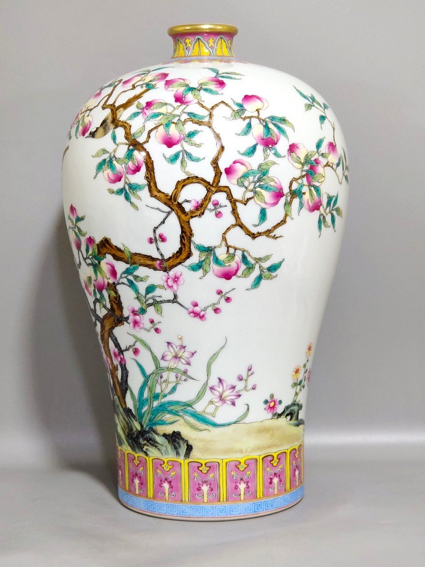 Qing Dynasty Yongzheng flower and bird poems plum vase