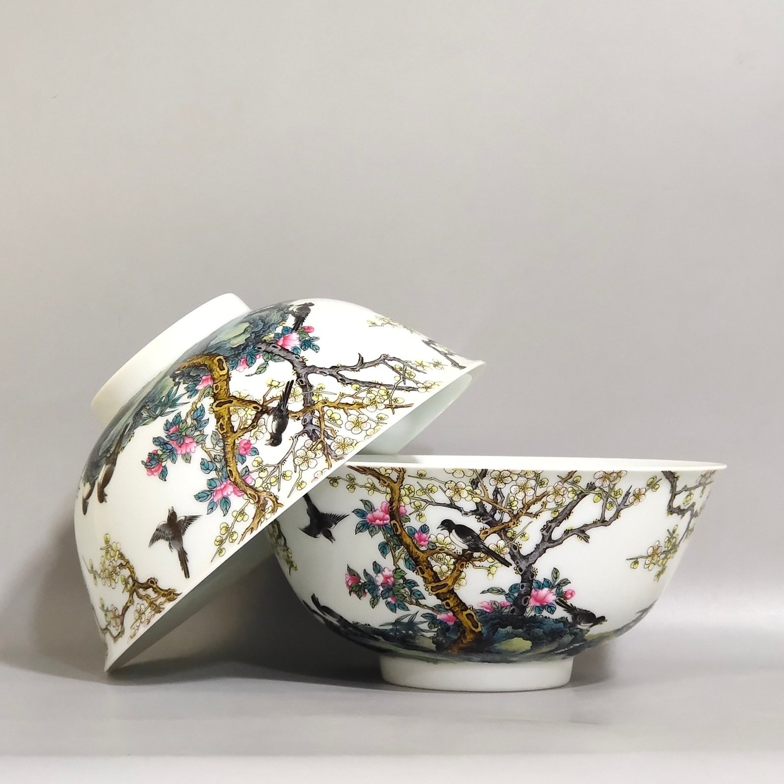 Qing Dynasty Yongzheng flower and bird poetry bowl