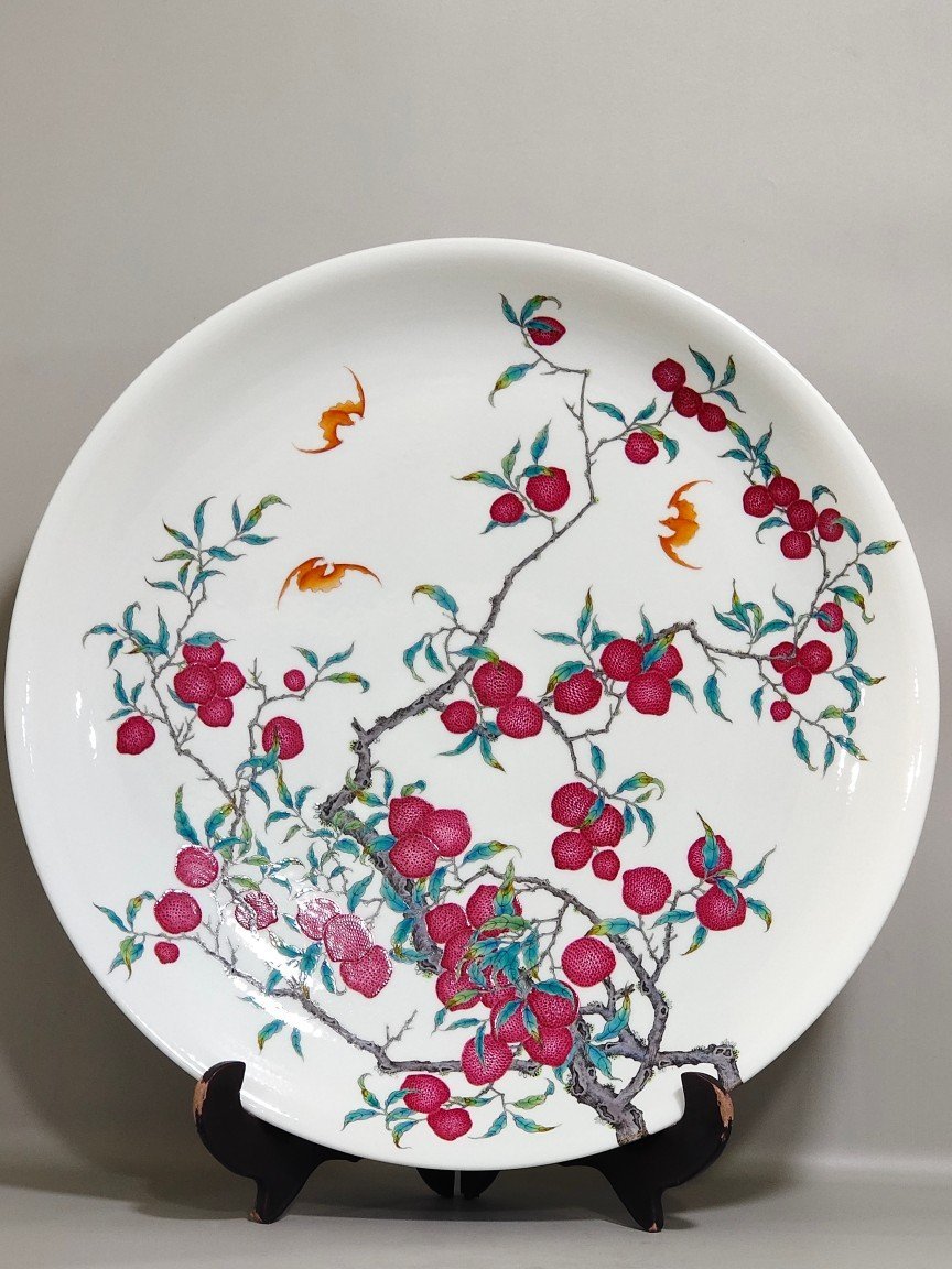 Qing Dynasty Yongzheng A large lychee wall plate which means many children and good fortune.