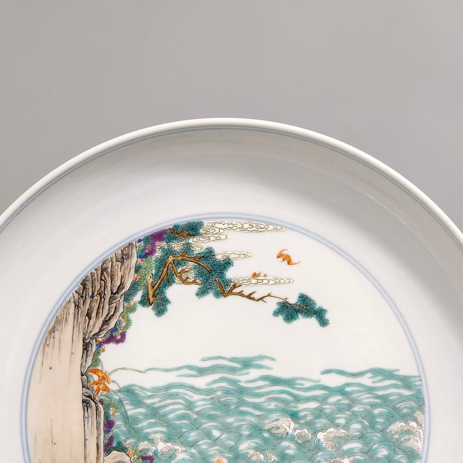 Qing Dynasty Yongzheng lotus character story birthday plate