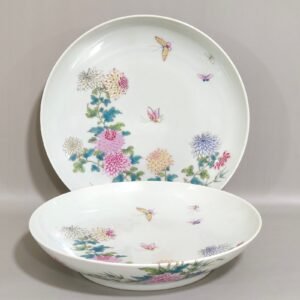 Qing Dynasty Yongzheng famille rose porcelain plate