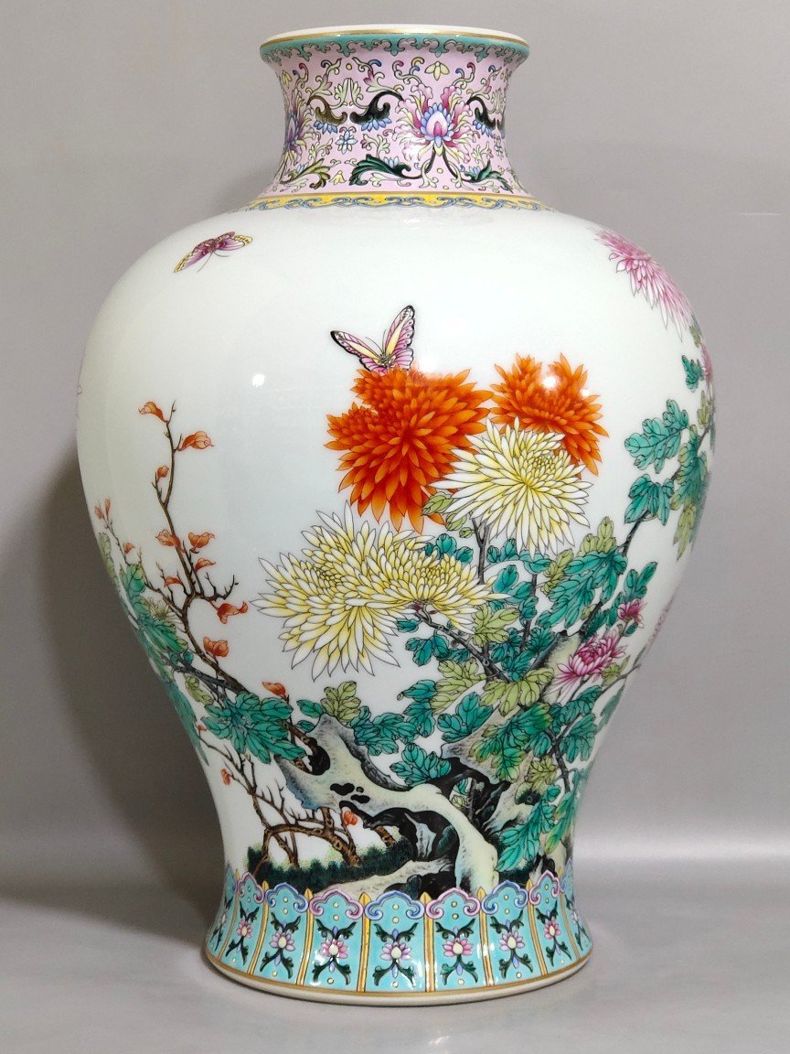 Qing Dynasty Yongzheng chrysanthemum poem vase