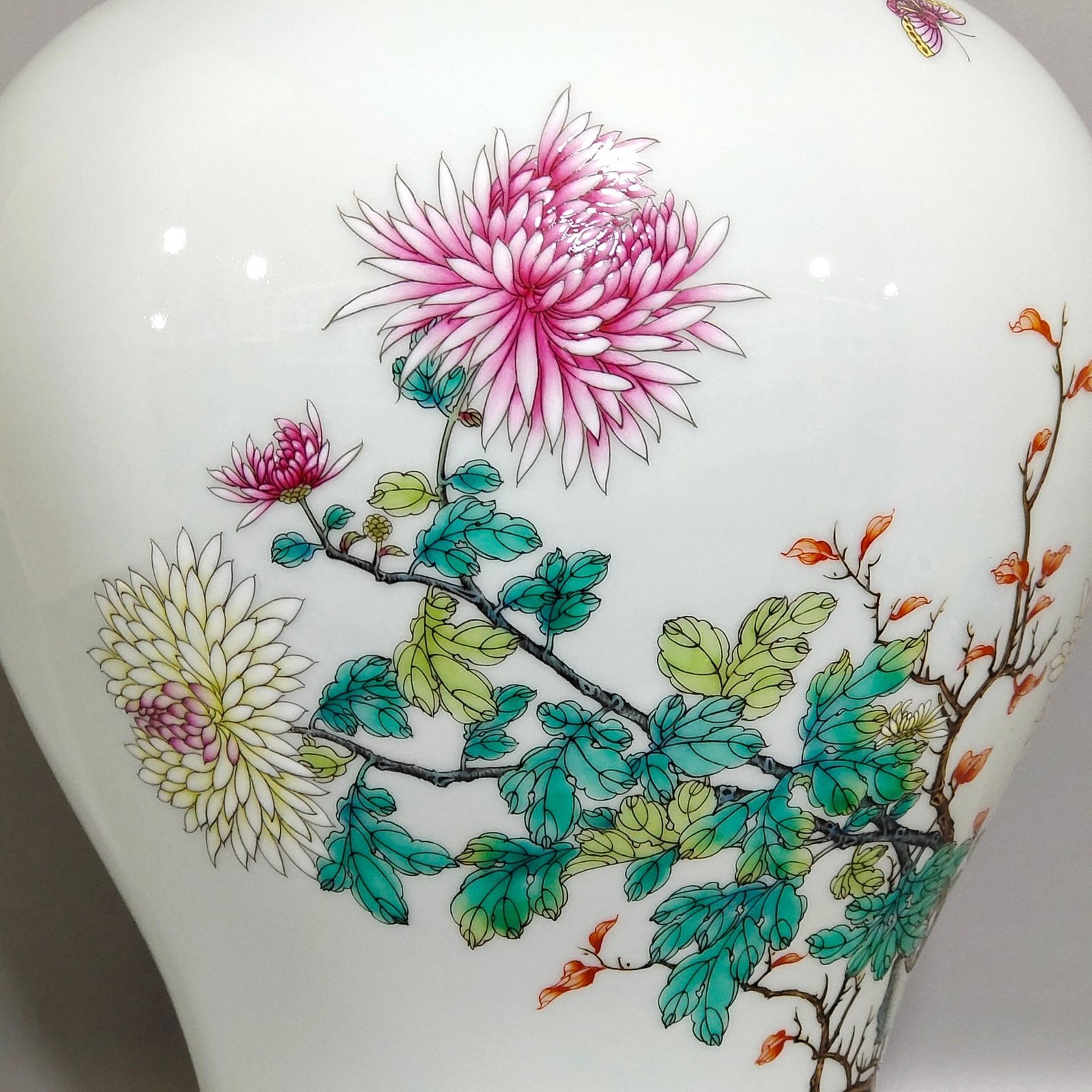 Qing Dynasty Yongzheng chrysanthemum poem vase