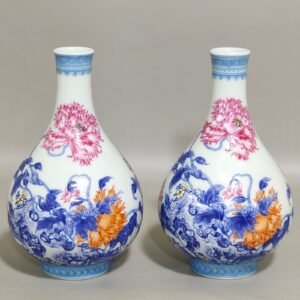 Qing Dynasty Yongzheng blue poppy poem inscribed vial