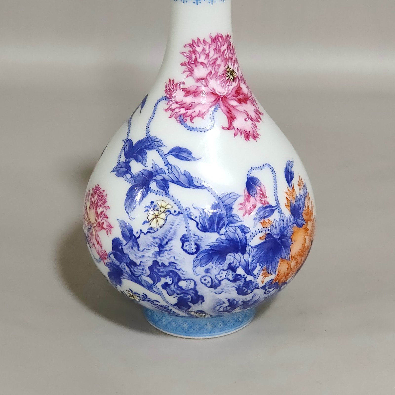 Qing Dynasty Yongzheng blue poppy poem inscribed vial