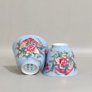Qing Dynasty Yongzheng blue glaze peach flower cup