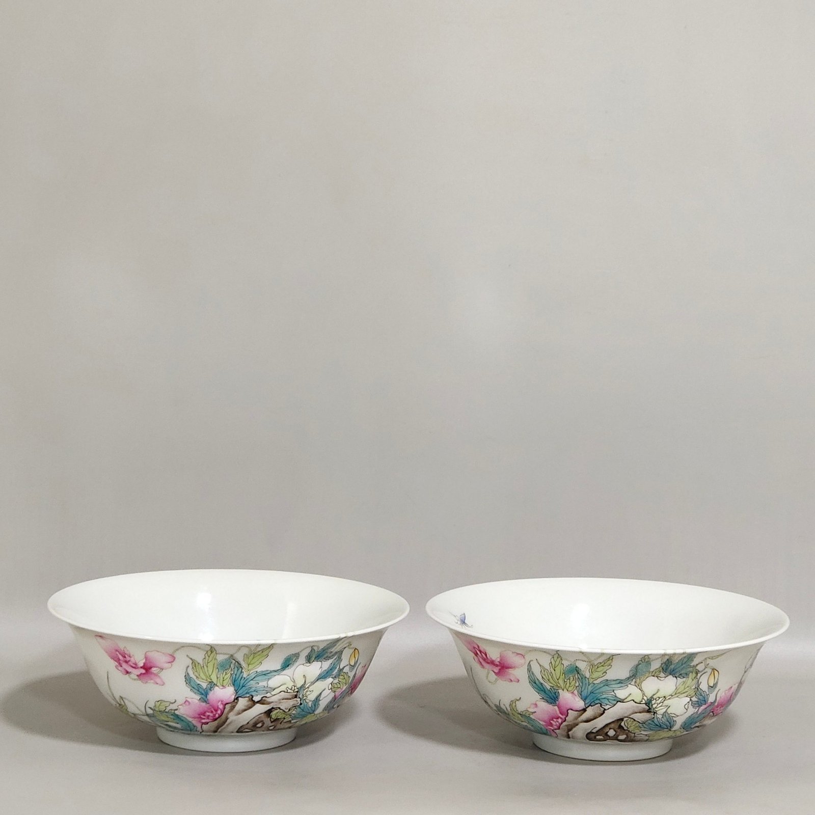Qing Dynasty Yongzheng famille rose porcelain poppy bowl