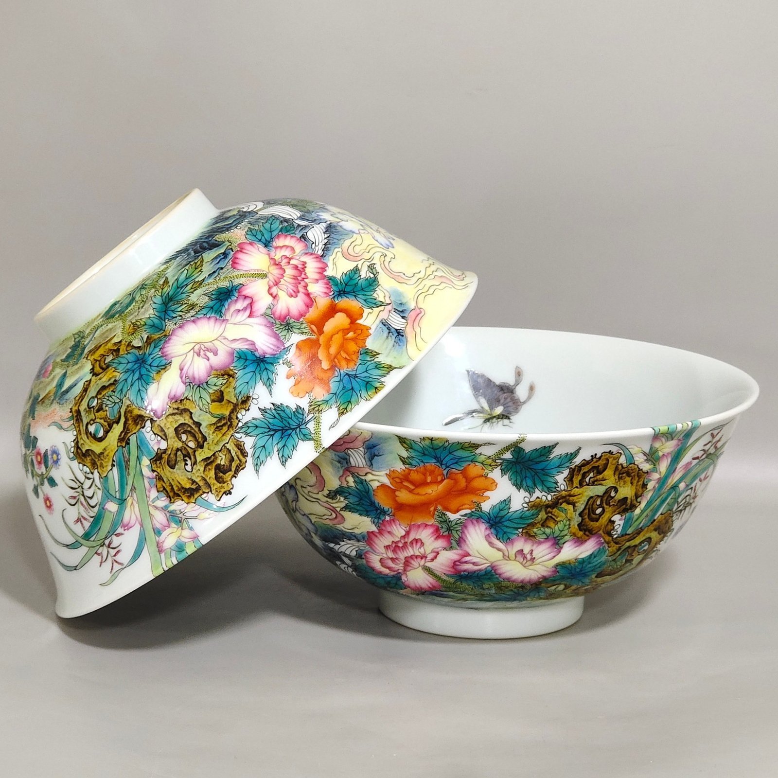 Qing Dynasty Yongzheng poppy wall inscribed poem bowl
