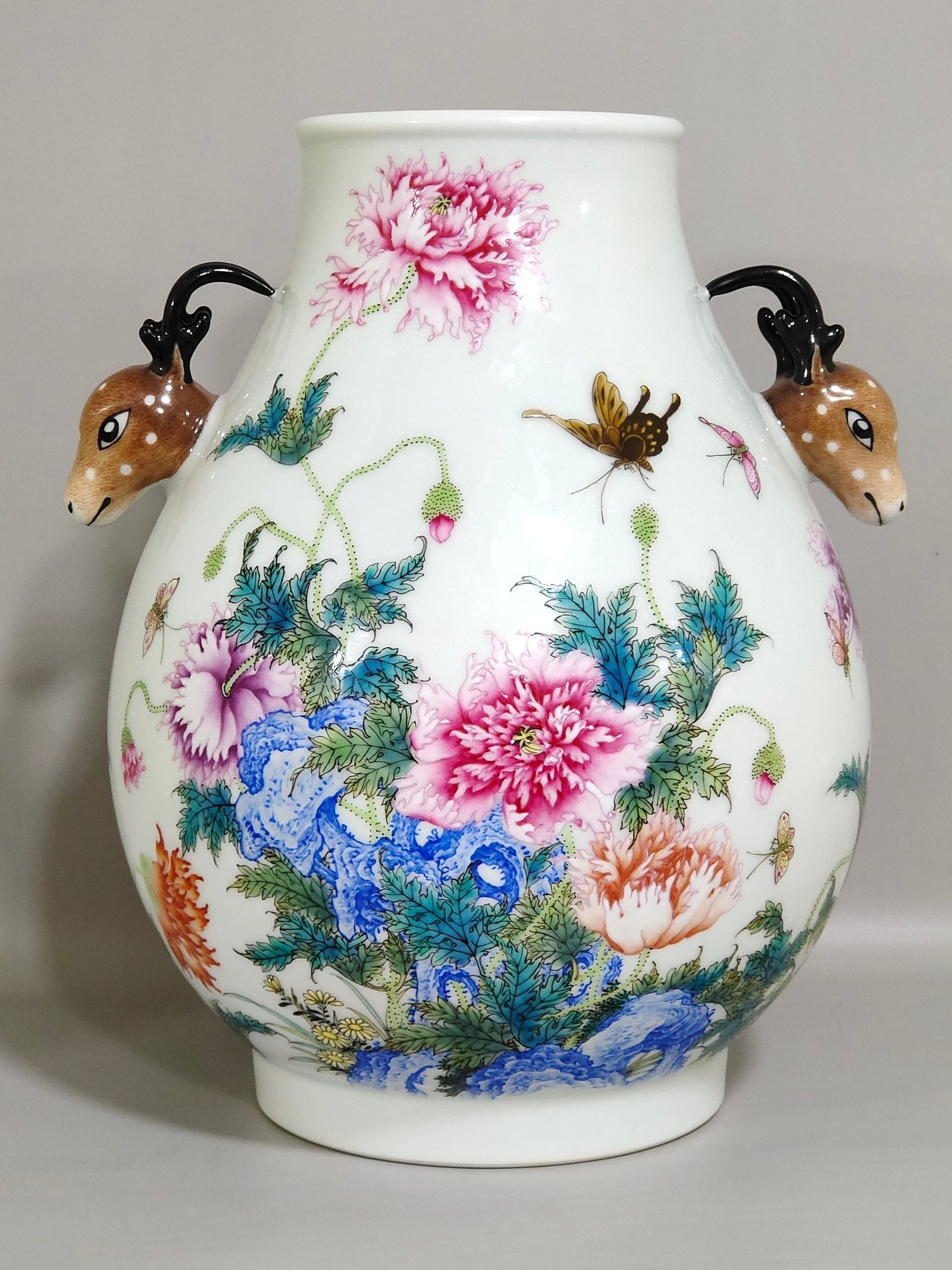 Qing Dynasty Yongzheng poppy deer head statue