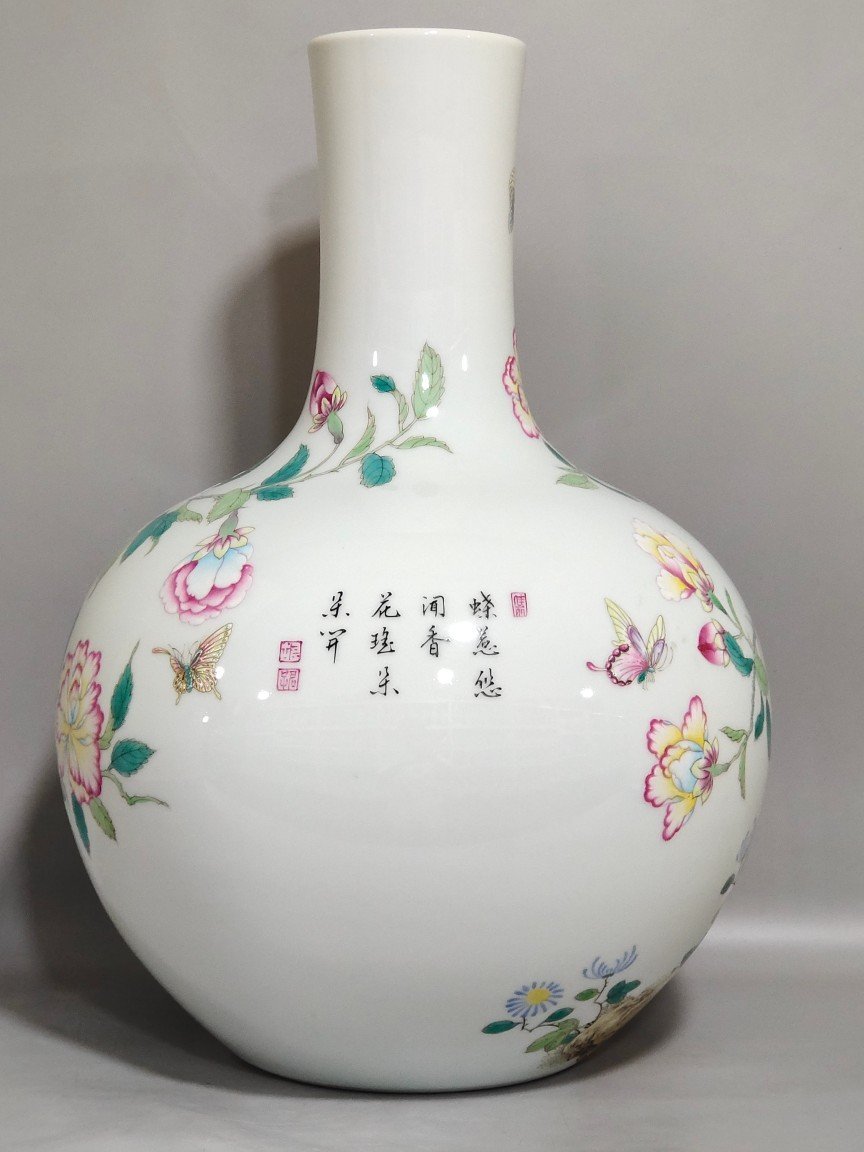 Qing Dynasty Yongzheng Dielianhua celestial vase