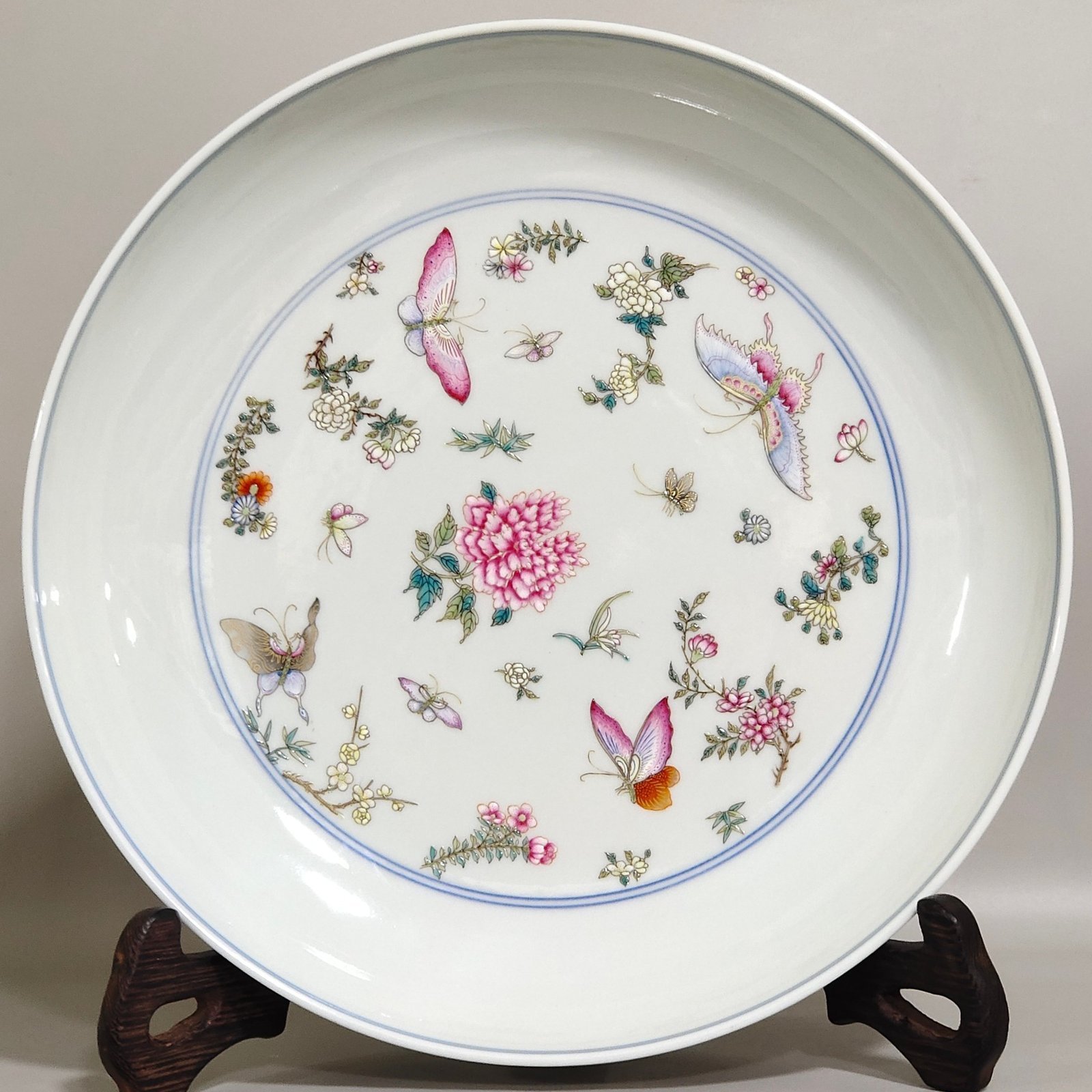 Qing Dynasty Yongzheng Dielian flower disk